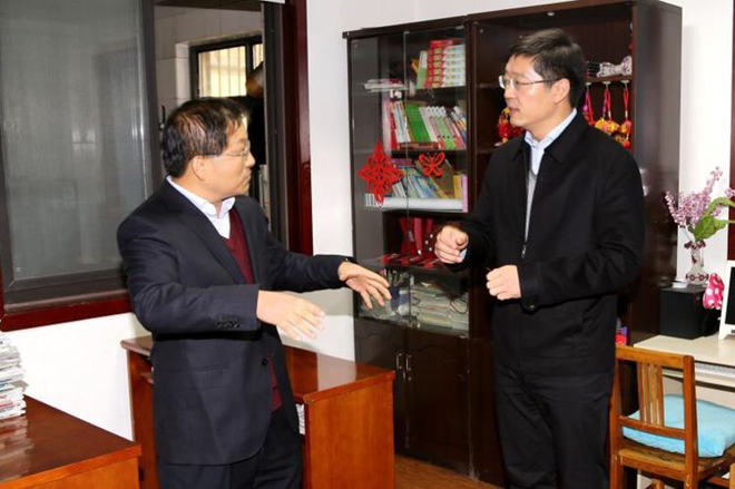 区委副书记、代区长王征同志走访韩森寨、解放门街道办，区城管局